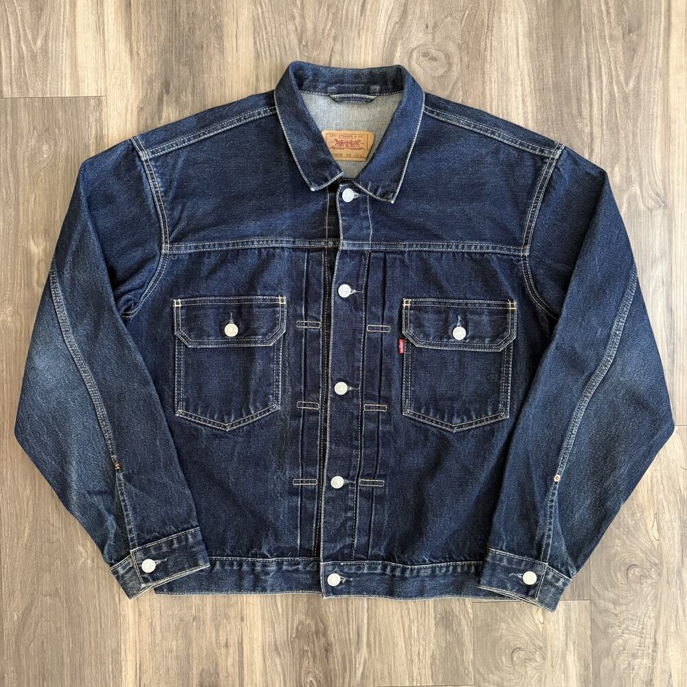 Vintage Levi’s Type 2 Denim Jacket Men's Size L 70502 02 Indigo Blue 1995 Dark